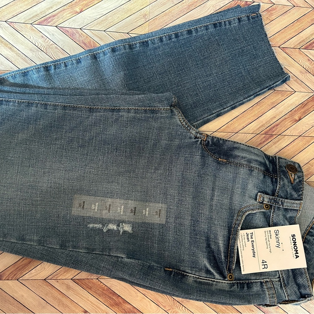 Women’s jeans size 4